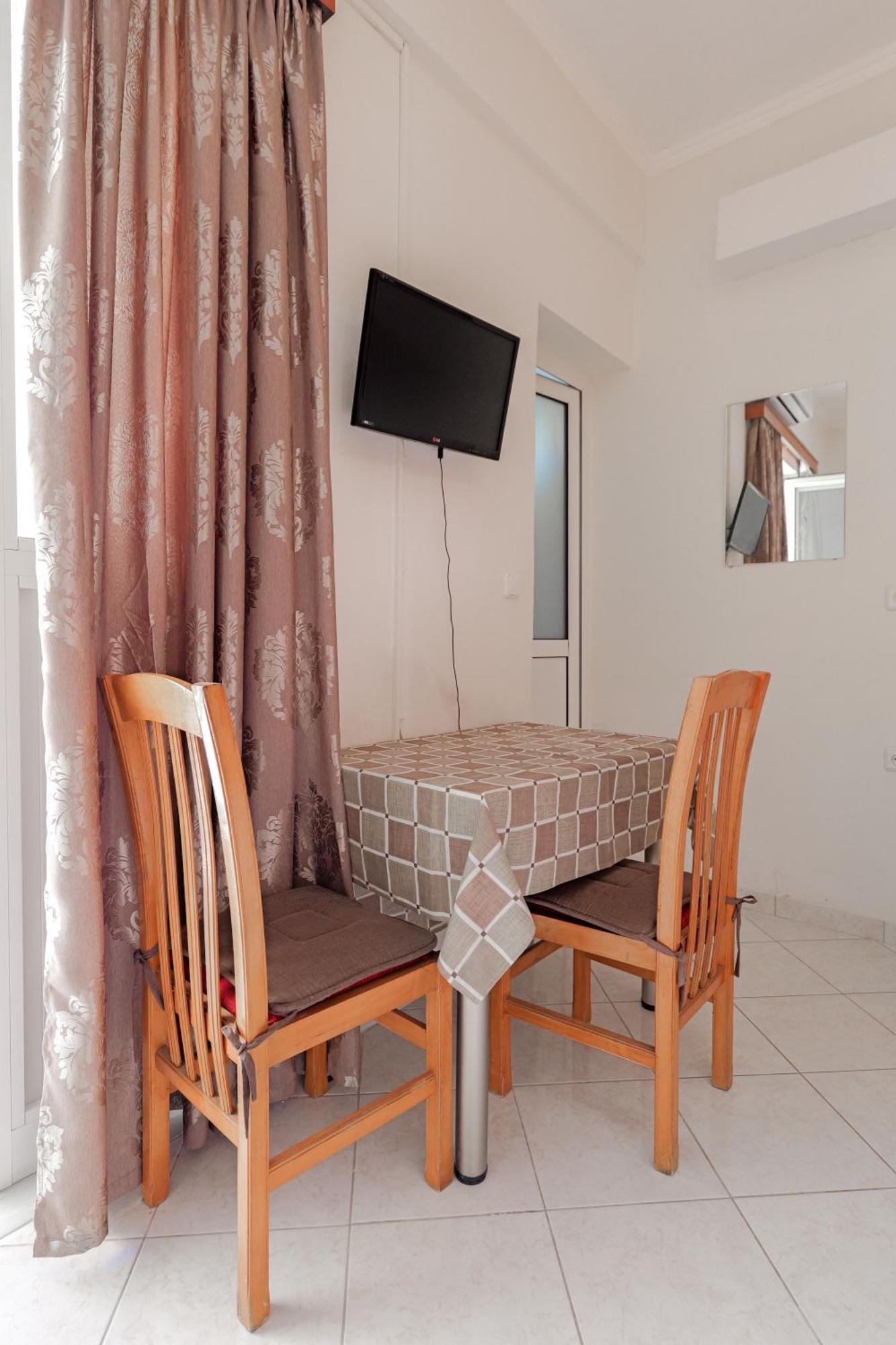 Rafail Hotel Ksamil