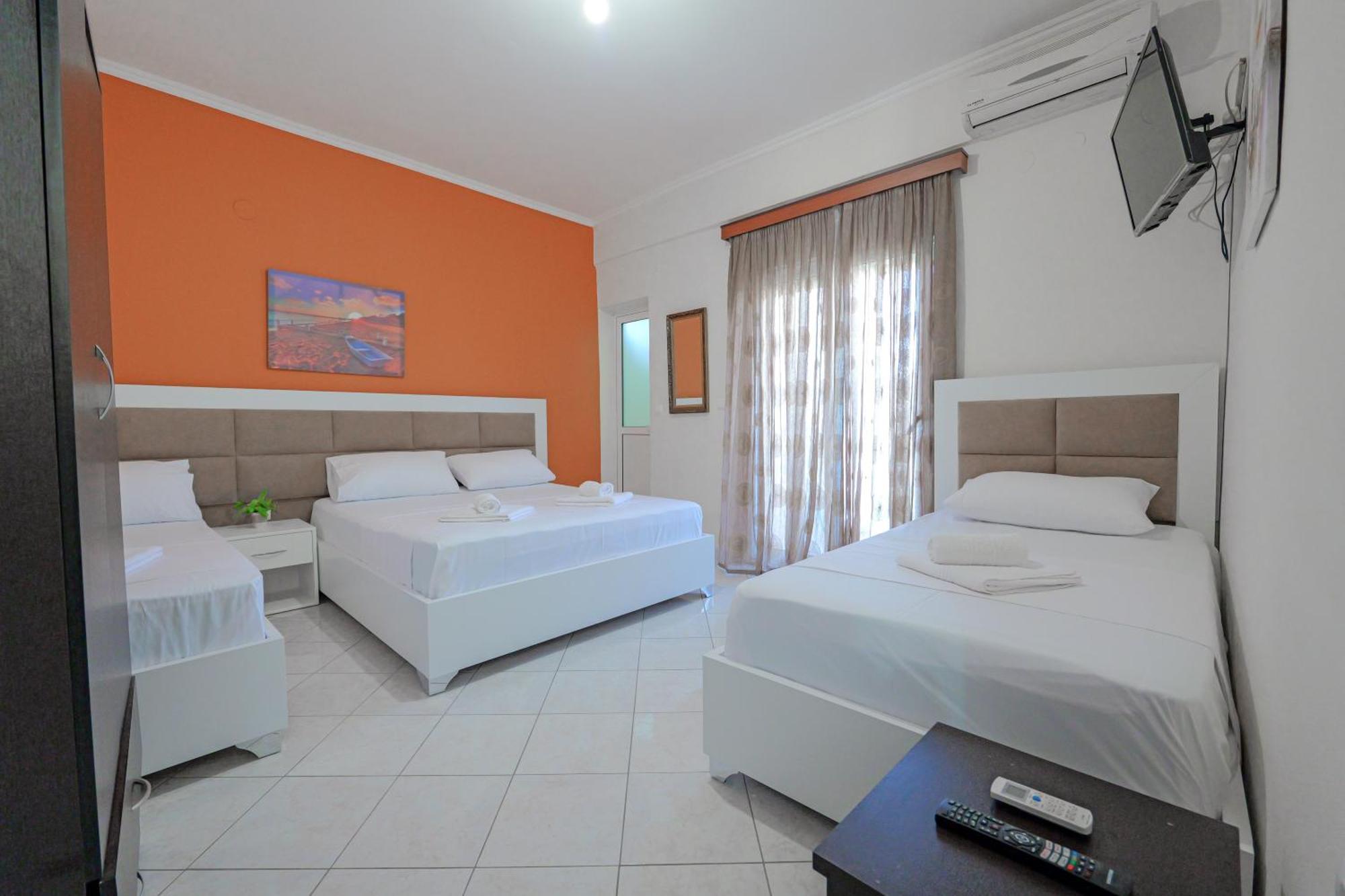 Rafail Hotel *